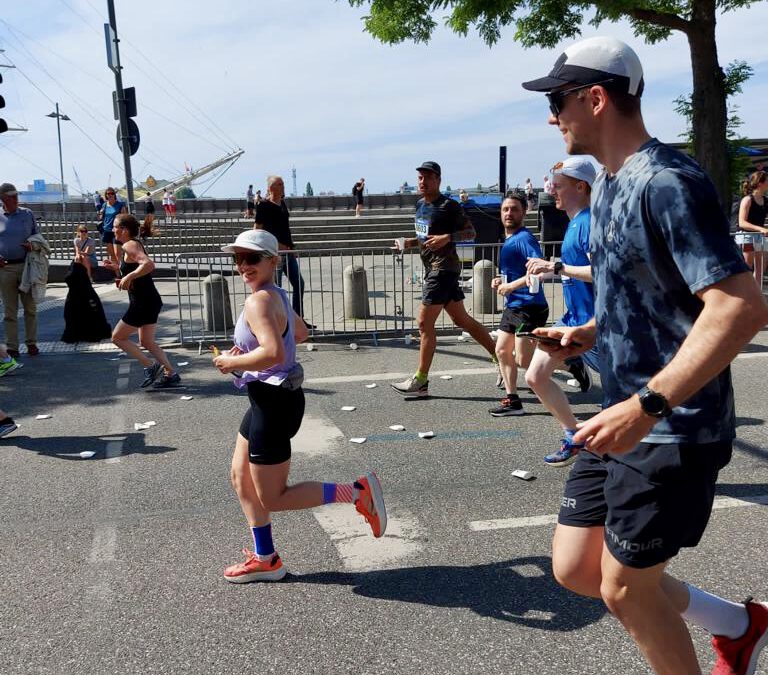 27.06.22 | Louisa Brauns beim 28. hella hamburg halbmarathon