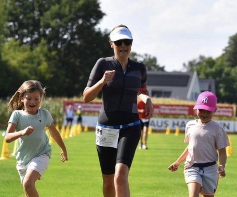 16.08.22 | Margit Selinger-Borghoff beim Rheiner Channel Triathlon 2022